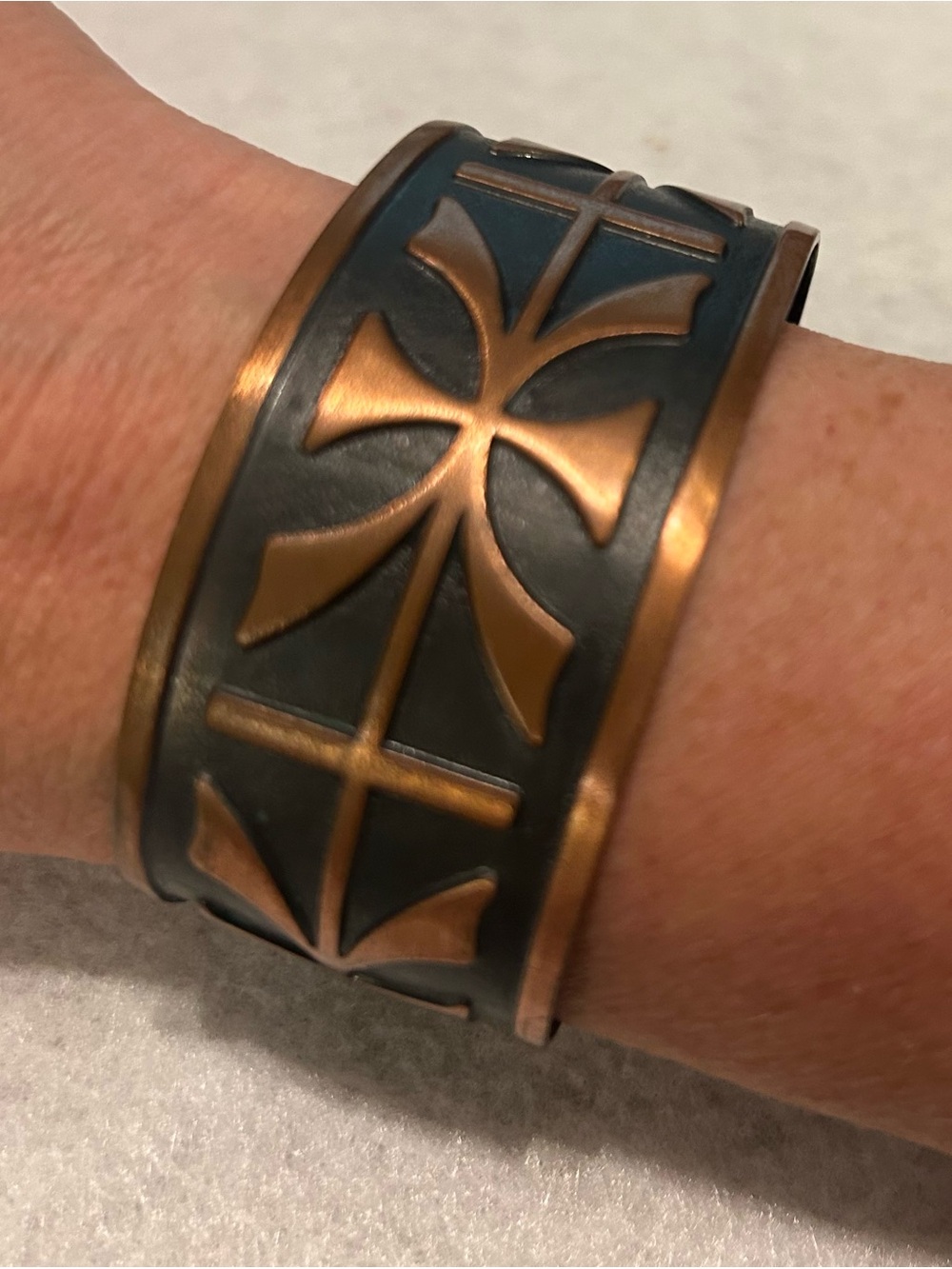 Vintage Solid Copper cuff bracelet black  southwestern Bell Trading Post